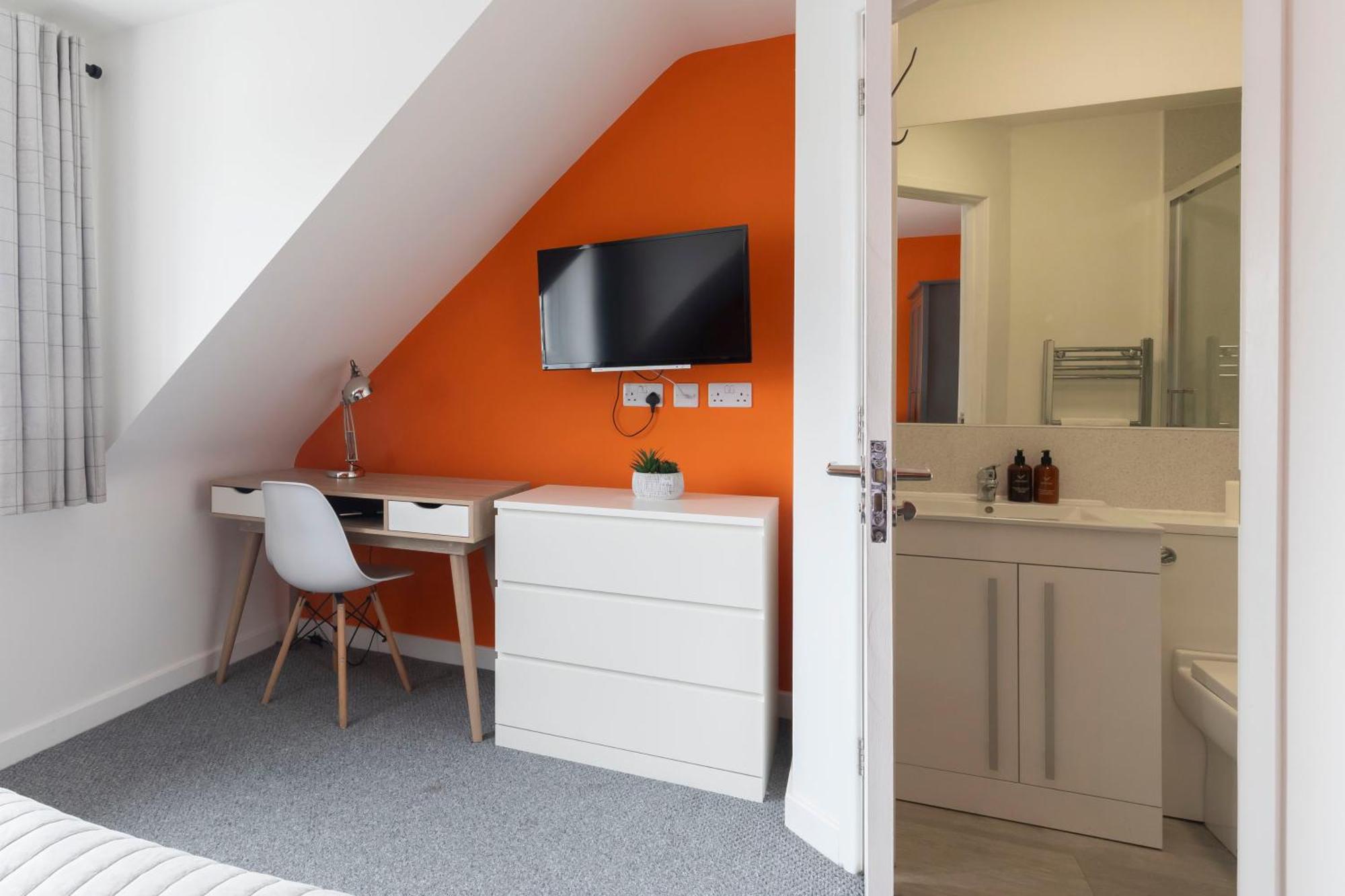 Modern Four Bedroom Four Bathroom Home Cheltenham Buitenkant foto